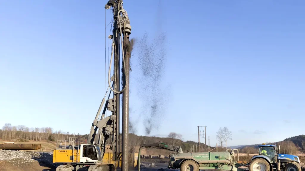 what is dth drilling method