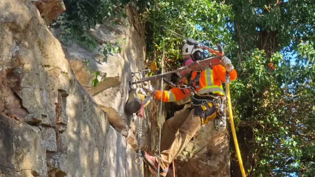 the rock bolting application