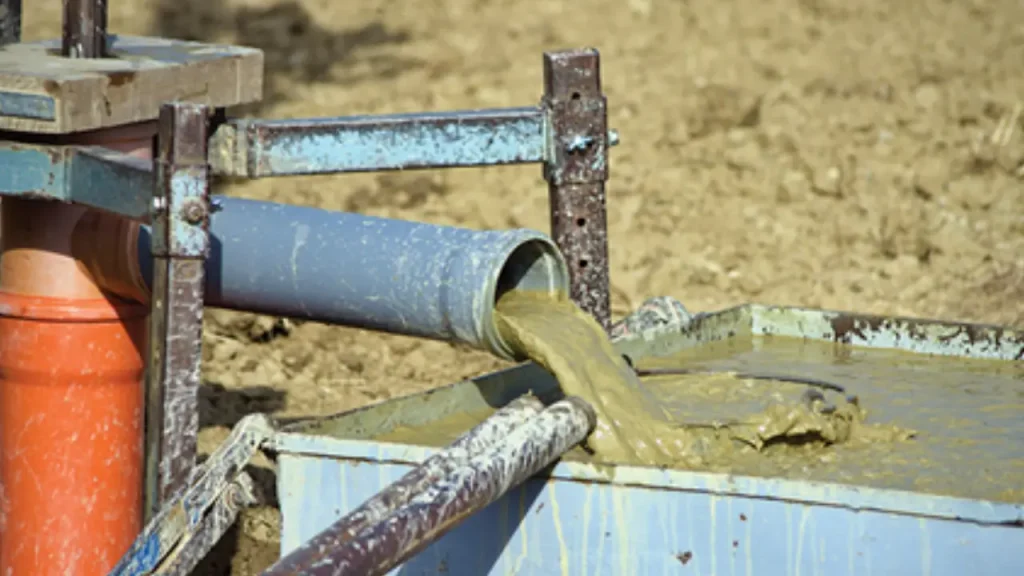 what is drilling fluid