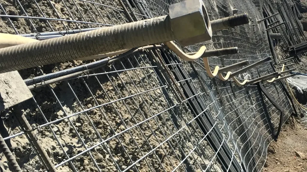 ground anchor vs soil nailing